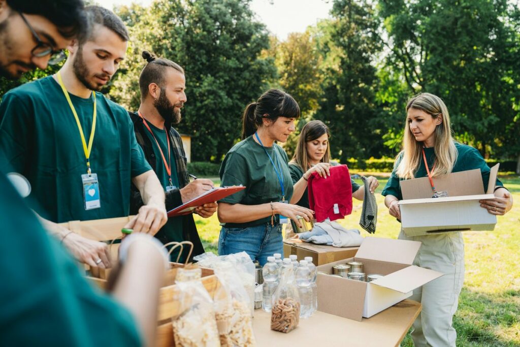 Atelier de nourriture pour des jeunes défavoriser avec engagement